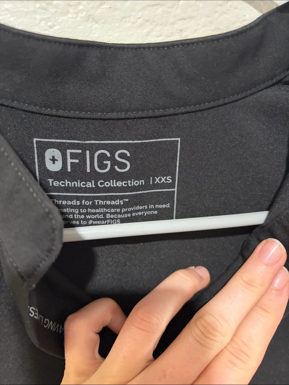 FIGS Black Rafaela top size xxs - Picture 3 of 4